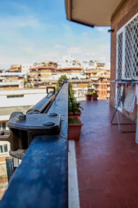 Roma, Gemelli Casa Eleganza, Resort Modernista ภายนอก รูปภาพ