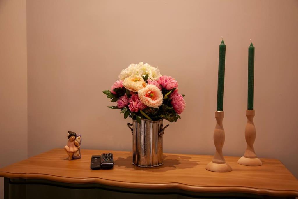 Roma, Gemelli Casa Eleganza, Resort Modernista ภายนอก รูปภาพ