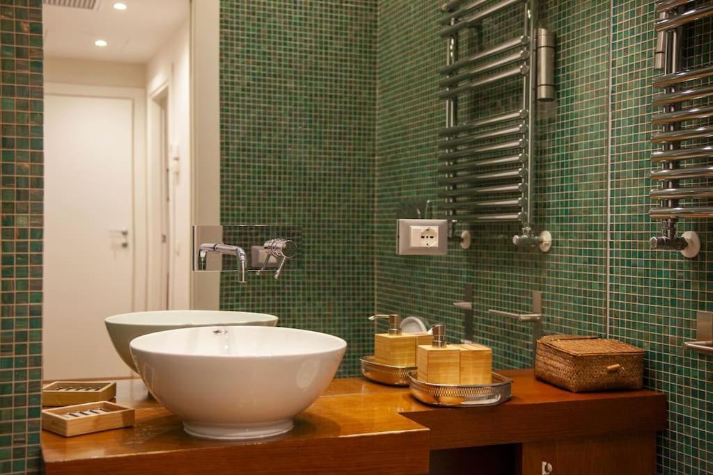 Roma, Gemelli Casa Eleganza, Resort Modernista ภายนอก รูปภาพ