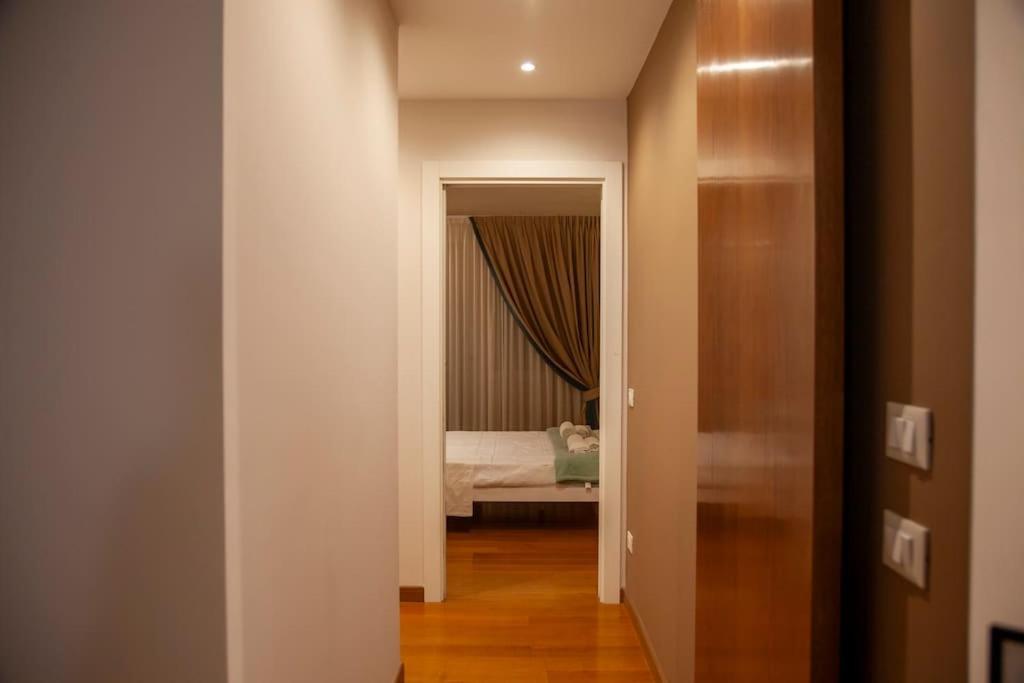 Roma, Gemelli Casa Eleganza, Resort Modernista ภายนอก รูปภาพ