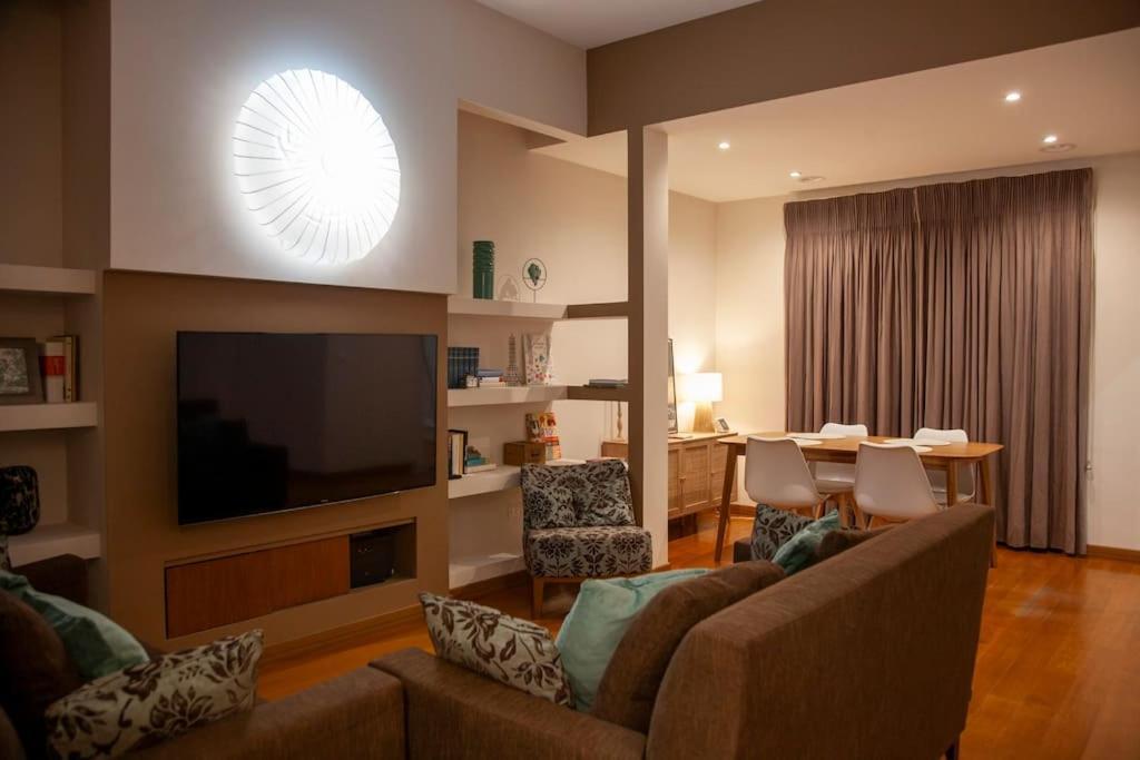 Roma, Gemelli Casa Eleganza, Resort Modernista ภายนอก รูปภาพ