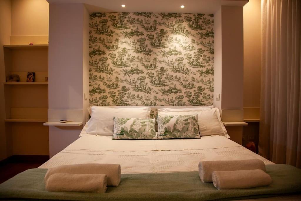 Roma, Gemelli Casa Eleganza, Resort Modernista ภายนอก รูปภาพ